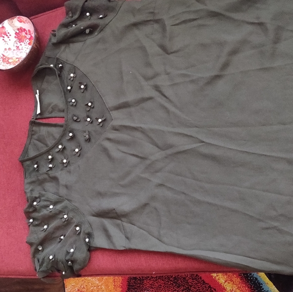 Premium quality clothes lot in mint condition. - Picture 7 of 8